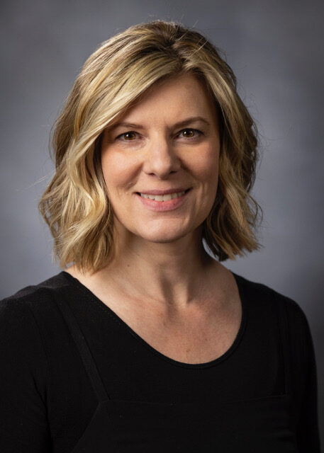 2104-23 Alyssa Applegate Portrait 10